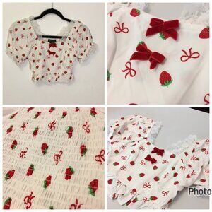 NWT Hot Topic Strawberry Cropped Top Blouse Bows Coquette Milk Maid Soft Girl (9